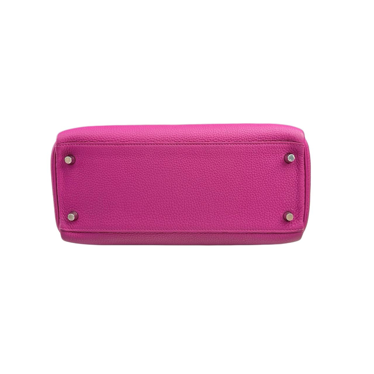 Hermès Kelly 28 – Magnolia Pink, Togo Leather, Silver Hardware (Stamp C)
