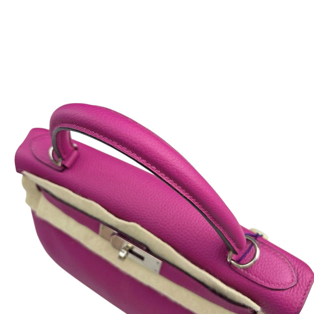 Hermès Kelly 28 – Magnolia Pink, Togo Leather, Silver Hardware (Stamp C)