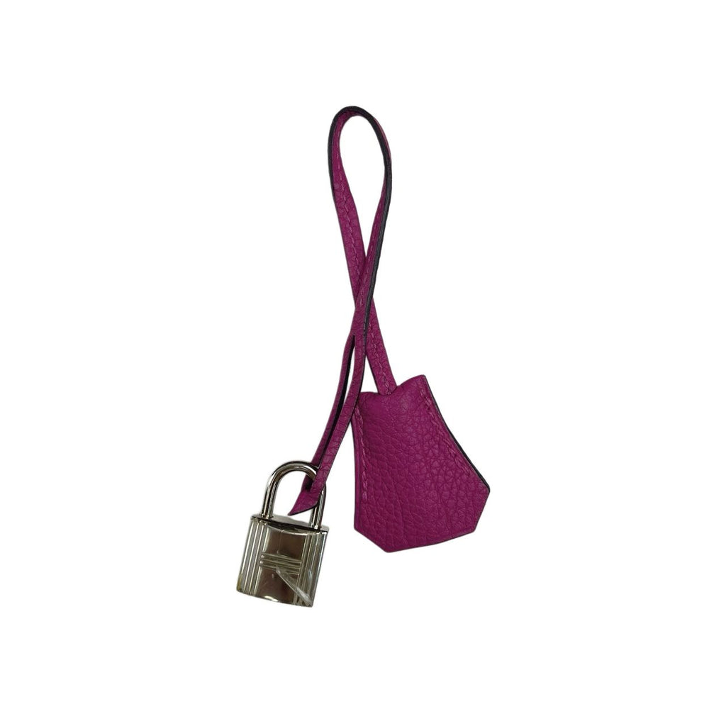 Hermès Kelly 28 – Magnolia Pink, Togo Leather, Silver Hardware (Stamp C)