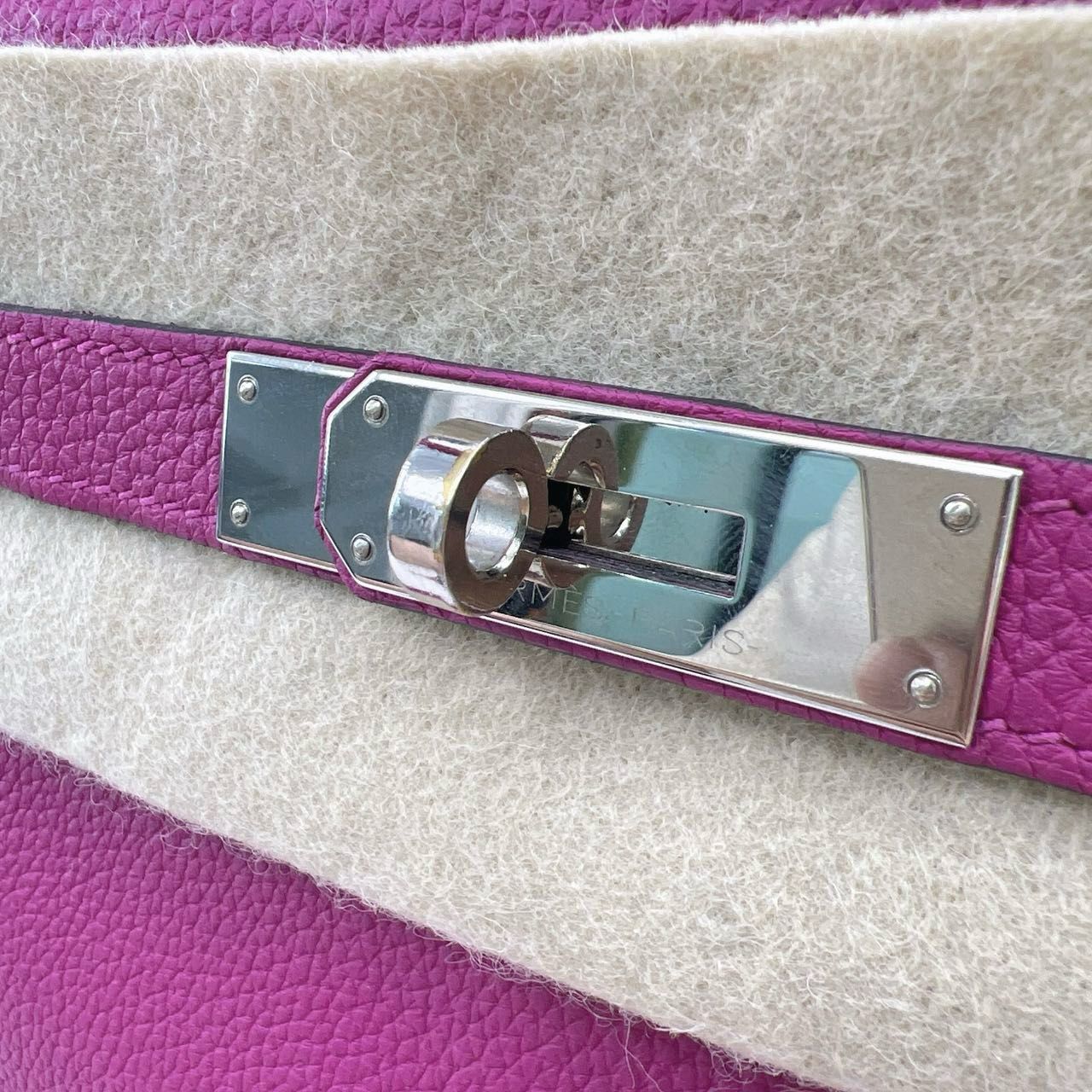 Hermès Kelly 28 – Magnolia Pink, Togo Leather, Silver Hardware (Stamp C)